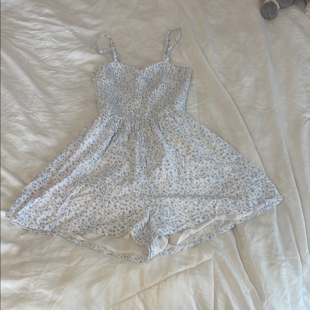 Holster ditsy floral white and blue romper/dress (looks like a dress)